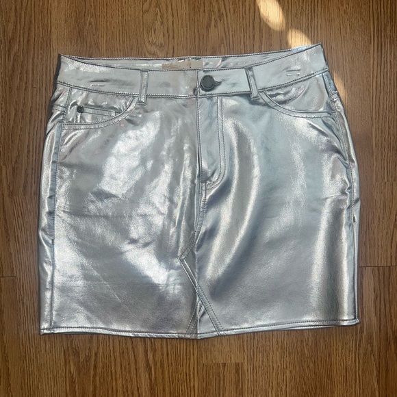 Metallic Skirt - Picture 1 of 3